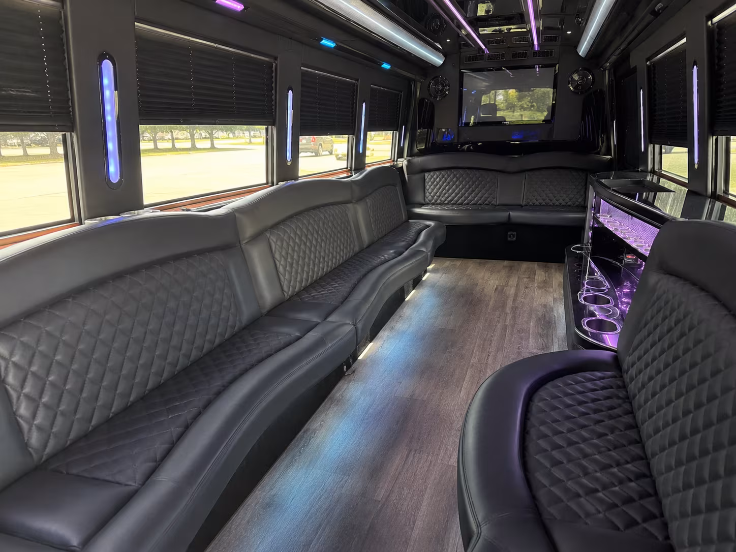 Waco Winery Tour & Pub Crawl Transportation